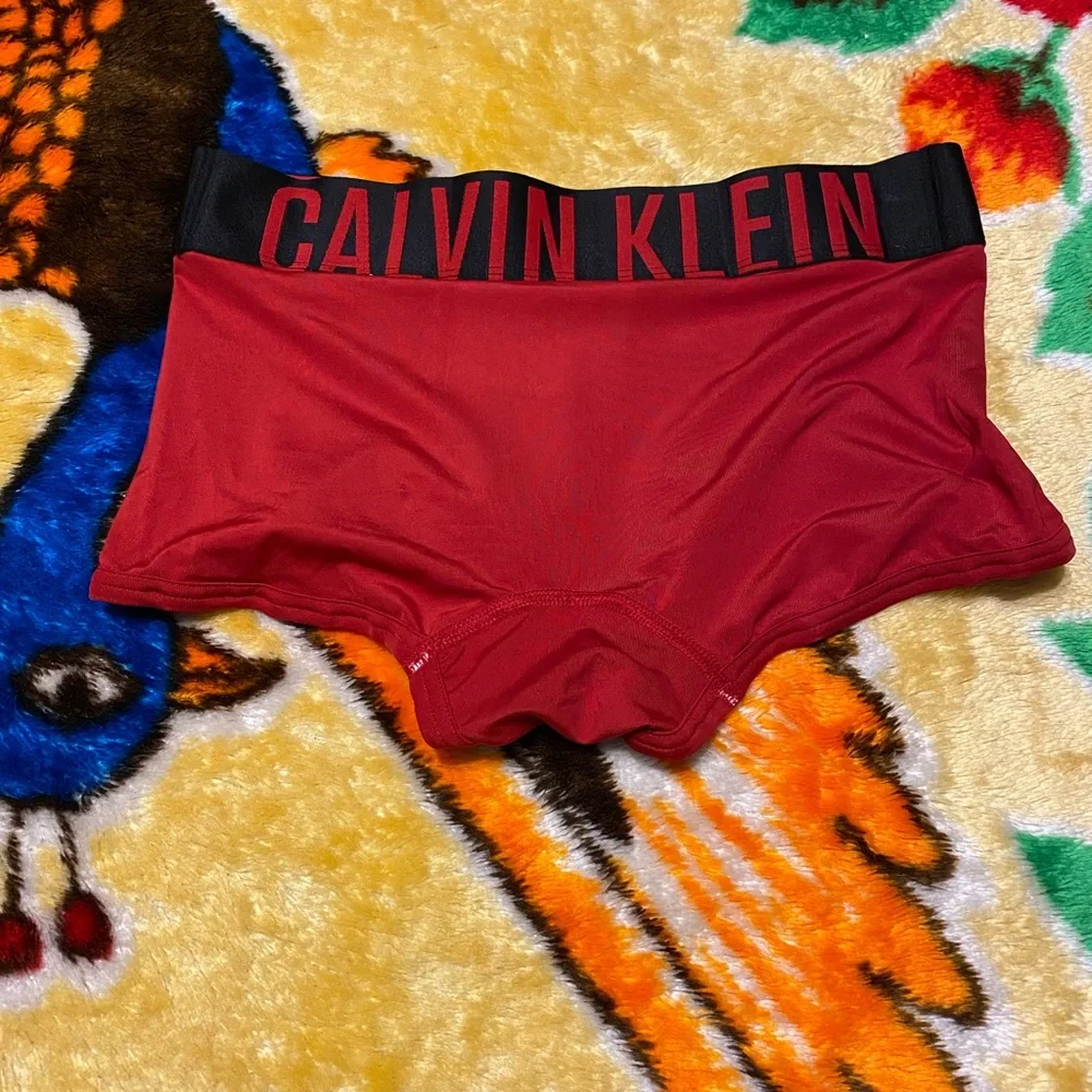 Size S red - Picture 1 of 5